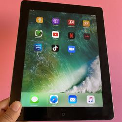 Apple IPad 4th Generation (9.7" Retina Display / 2 camera / IOS 10.3) 16GB with complete Accessories (youtube/Netflix/Tiktok downloaded) 