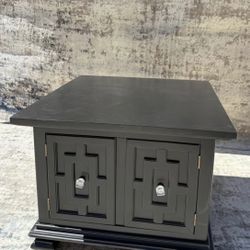 2 End Tables 
