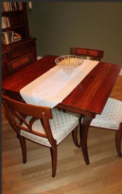 Frank Lloyd Wright dining table
