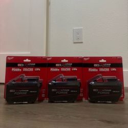 Milwaukee Battery Forge 12.0