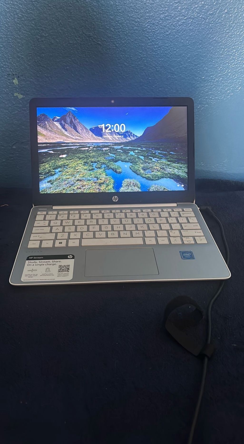 HP Desktop Cable Included