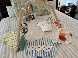 Lovevery The Play Gym