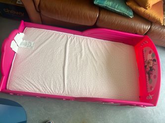 Toddler bed