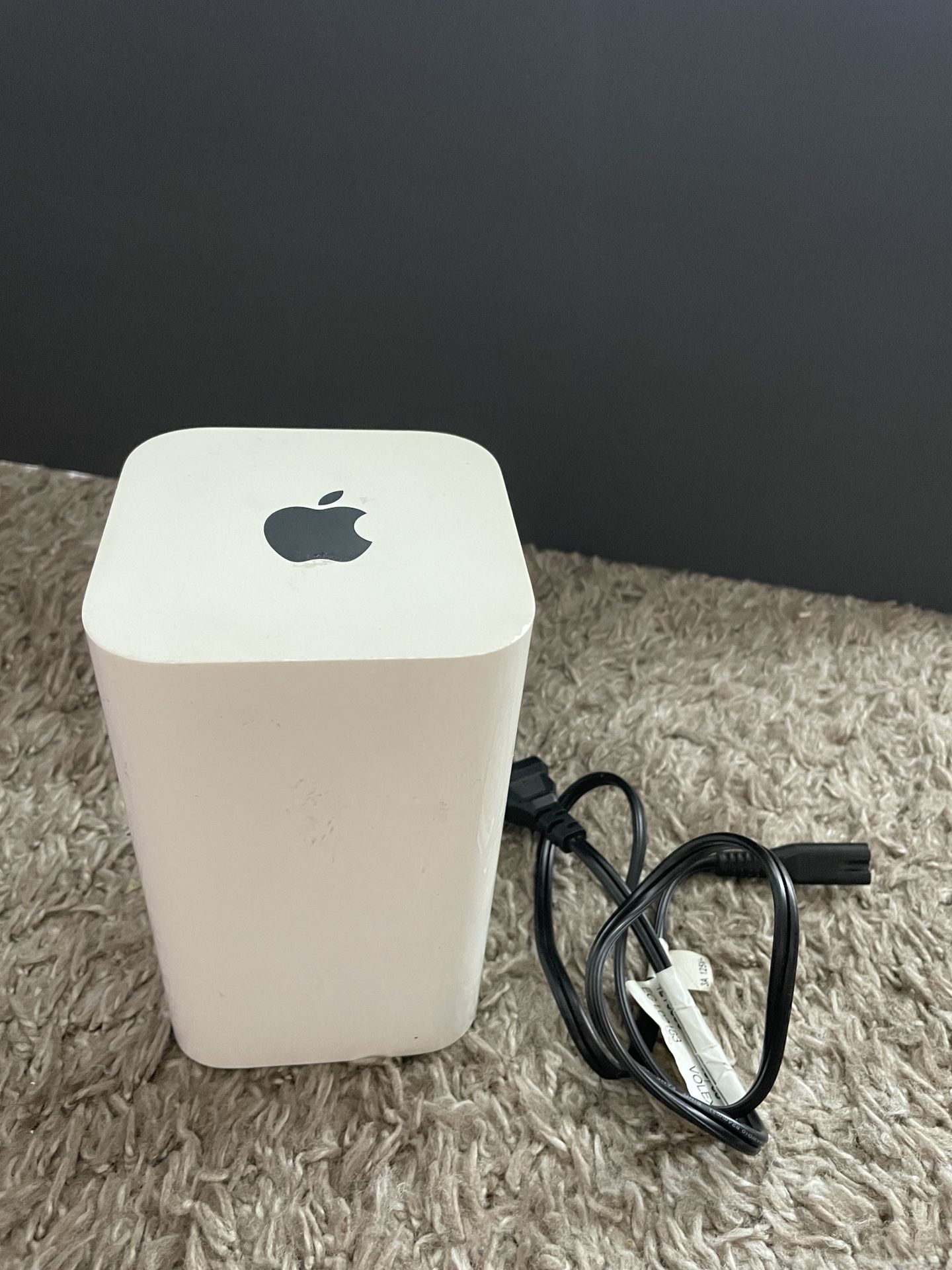 Apple AirPort Extreme A1521 3-Port Gigabit Wi-Fi 802.11 AC Router