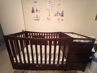 Graco Hadley 5-in-1 Convertible Crib & Changer Espresso