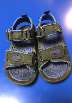 Boys sandals size 7/8