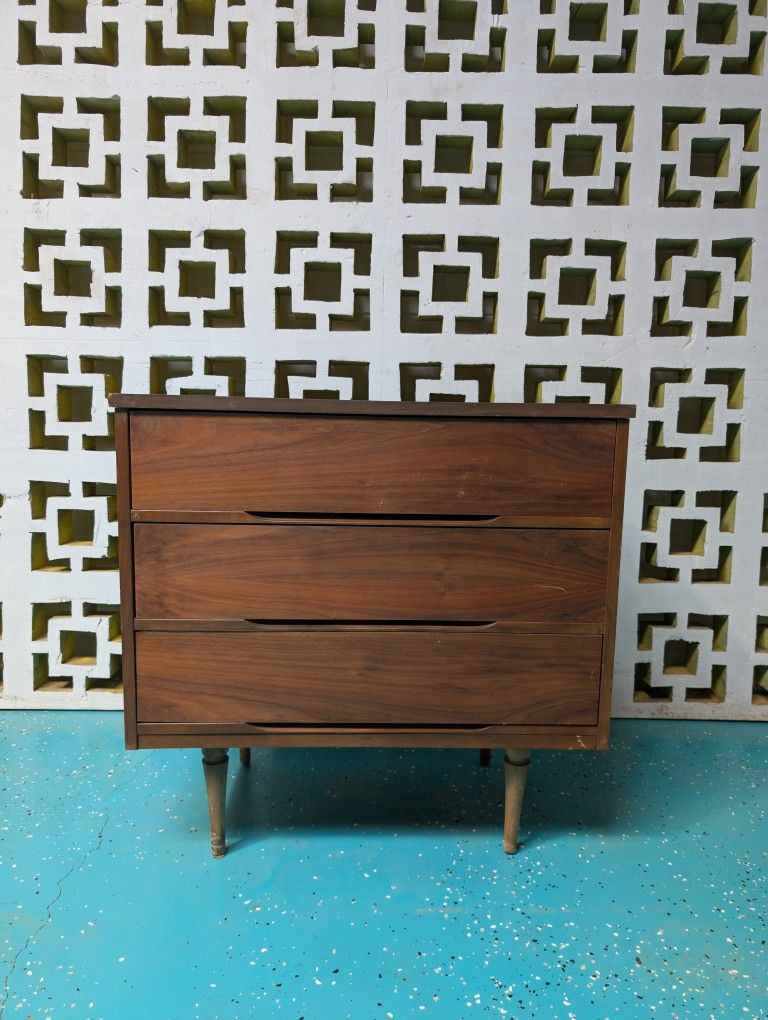 Mid Century Drawer Chest