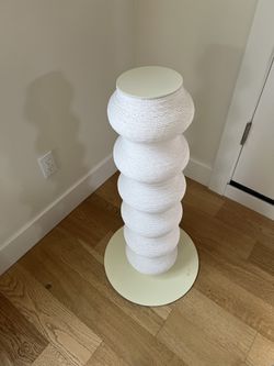 Modern Aesthetic Cat Scratcher / Designer Scratching Post – Like New