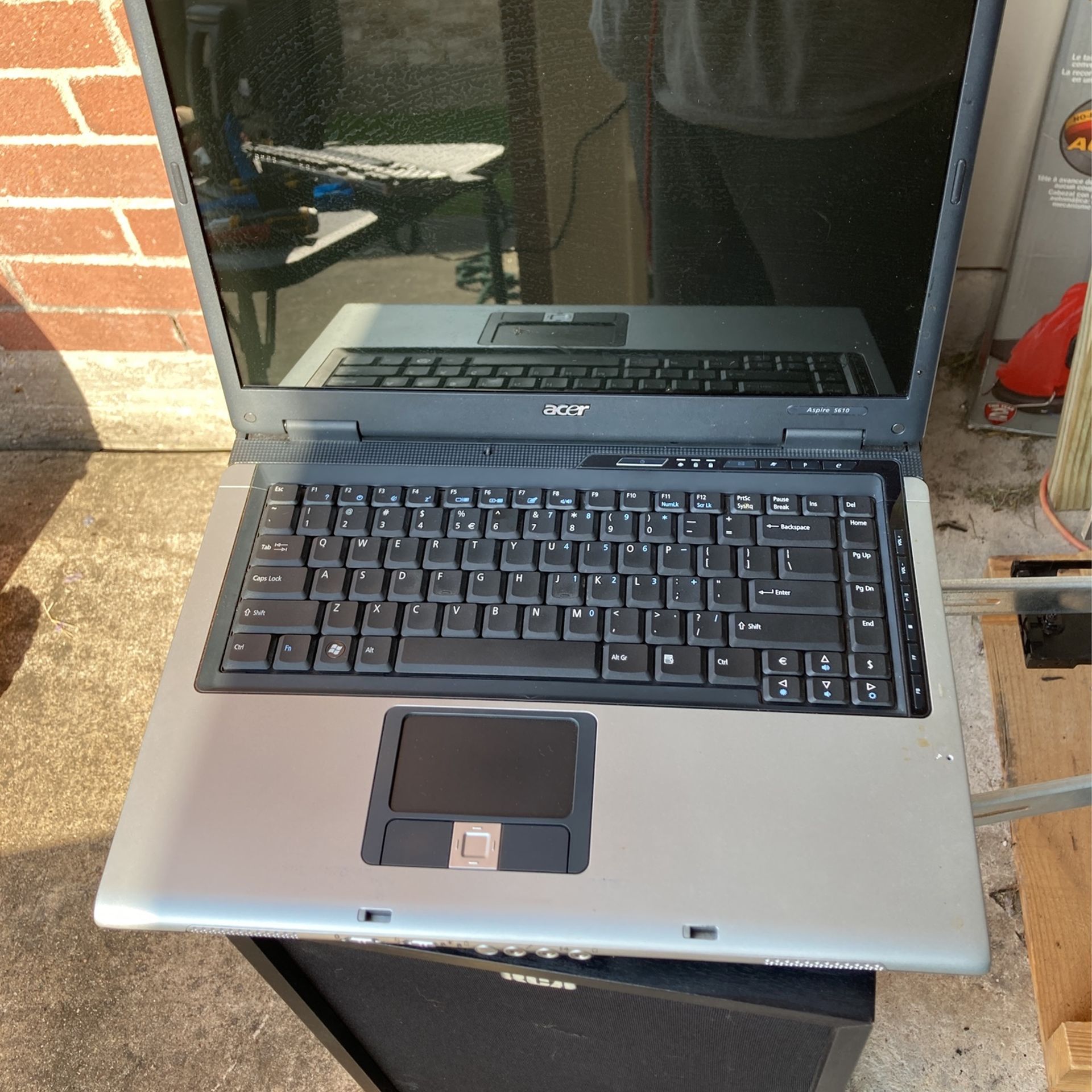 Acer Aspire 5610 15" Windows vista Laptop Intel 1.66ghz 512mb 40gb WIFI DVD