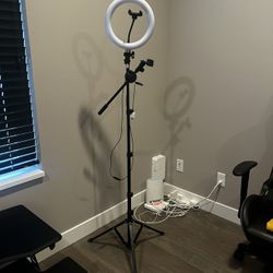 Standing Ring Light With Phone Holder