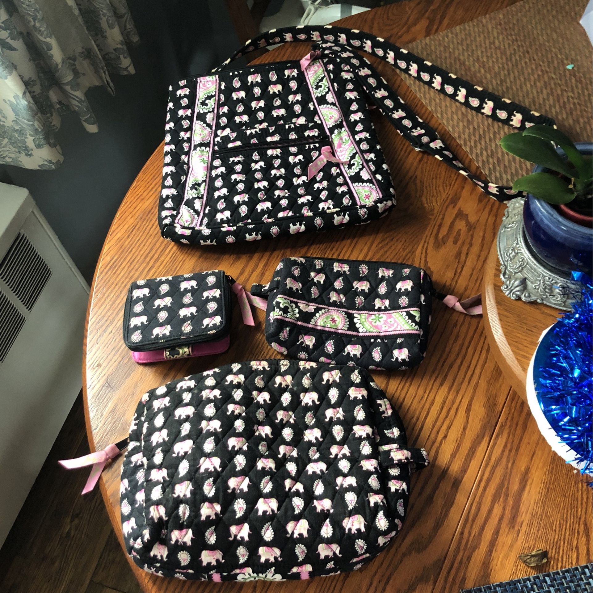 Vera Bradley 4 Peice Set