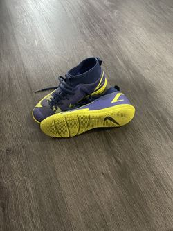 Nike Soccer Shoes #2.5 Y