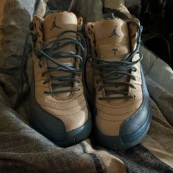 Jordan 12 Emoji