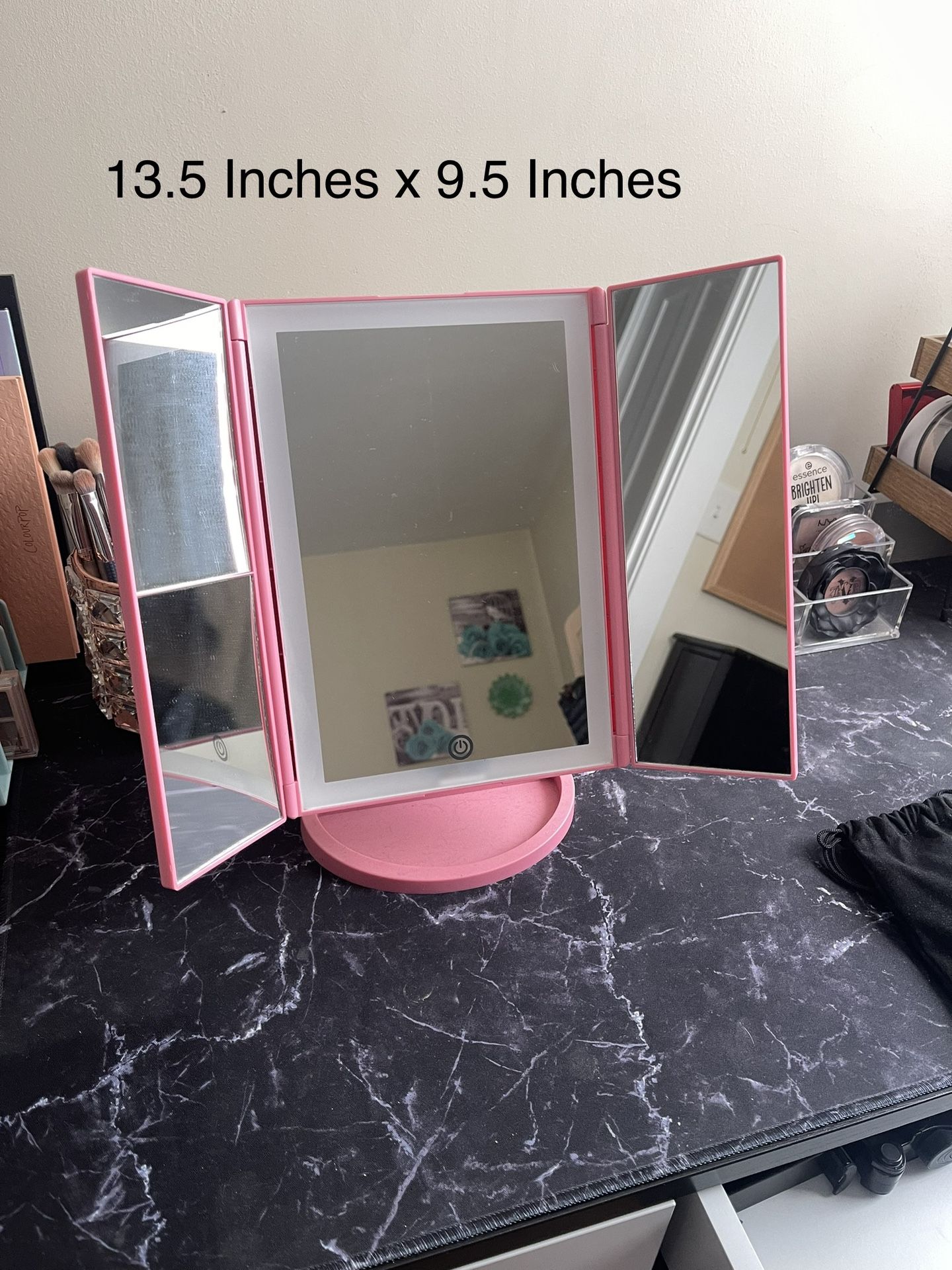 Lighted Dimmable Mirror