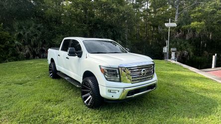 2020 Nissan Titan