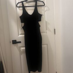 Black cut out dress #littleblackdress