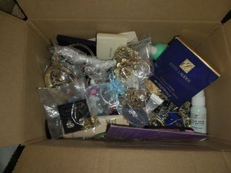 good! mystery jewelry & beauty box!