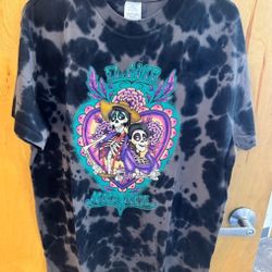 Adults Love never dies, just ask Hector and Imelda. Unisex