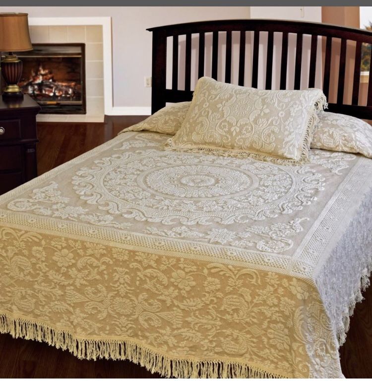 BATES QUEEN ELIZABETH Heirloom Linen Full Chenille Bedspread Full WASHINGTON USA
