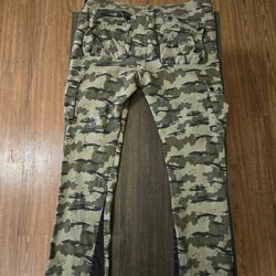 camouflage cargo