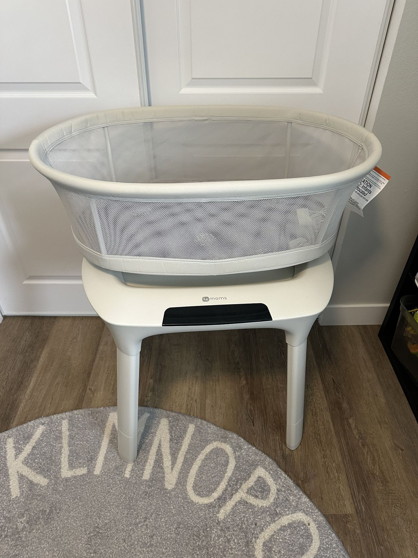 4 Moms Bassinet