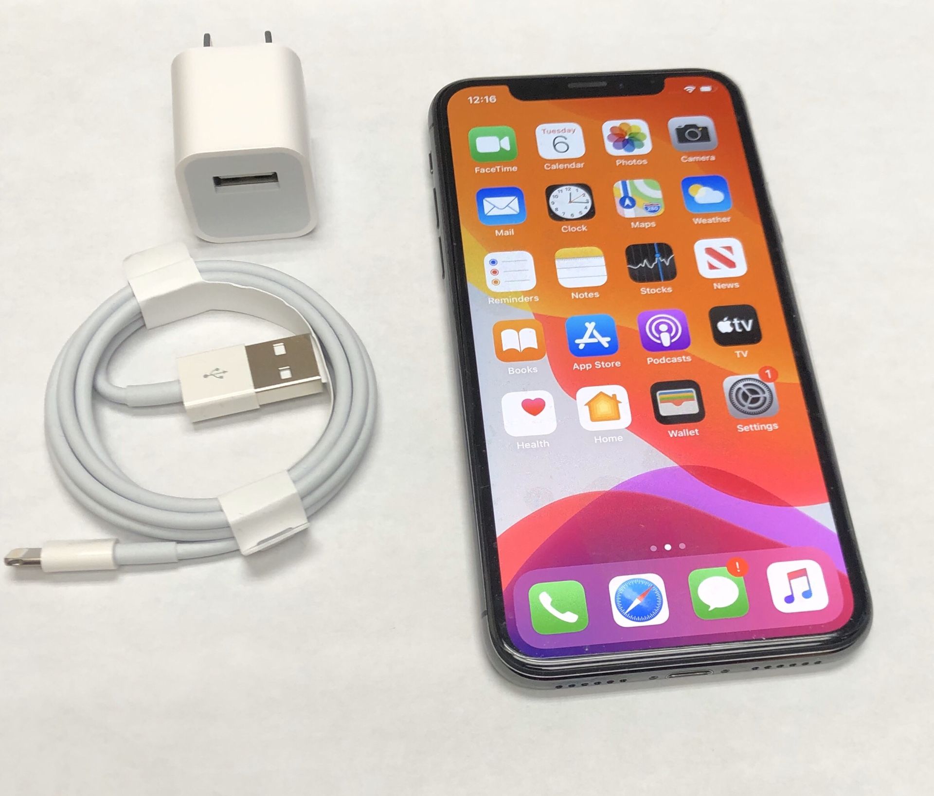 iPhone X 64GB Factory Unlocked