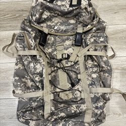 Everest Hiking Backpack Camo Color