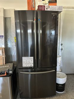 New RF220NCTASG French Door Refrigerator with Digital Inverter Compressor, 21,6 cu.ft