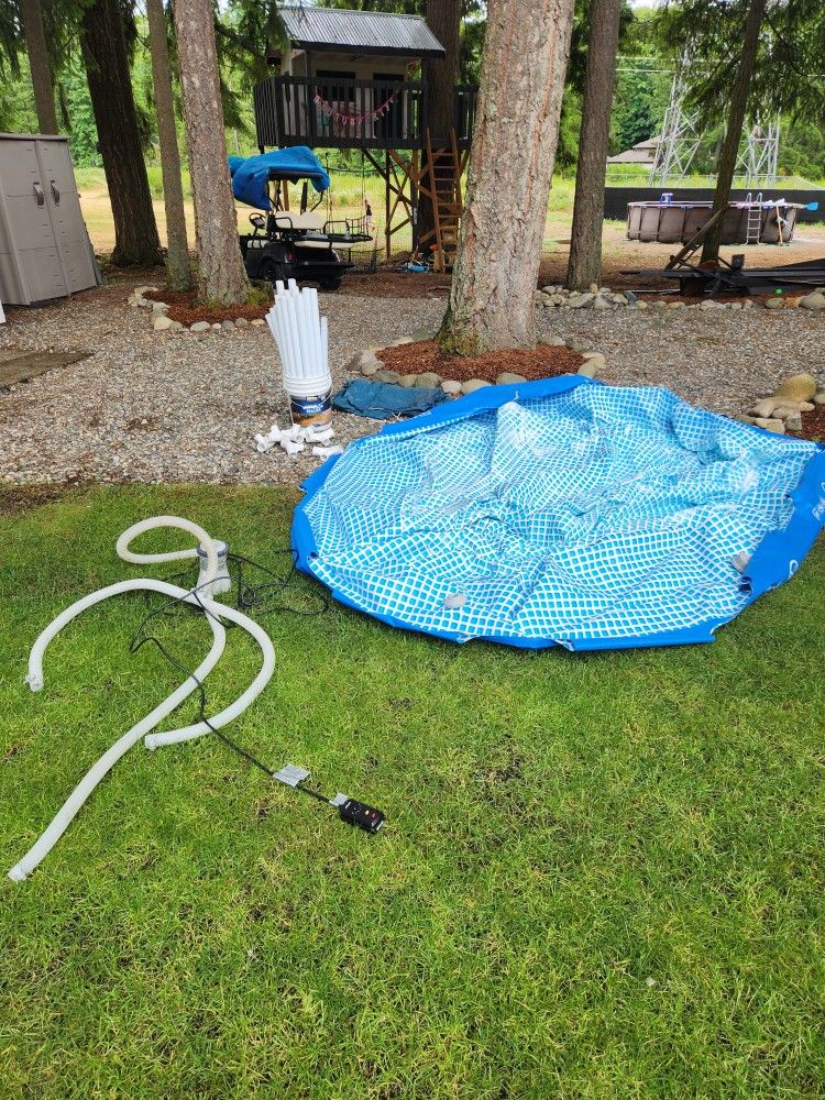 10'X30" Intex Pool