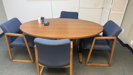 Office Conference Table & 8 Chairs – Excellent Condition