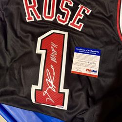 Derrick Rose Autographed Jersey - PSA/DNA Authenticity