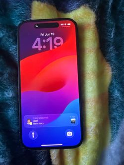 iPhone 15 128GB iOS 26.5