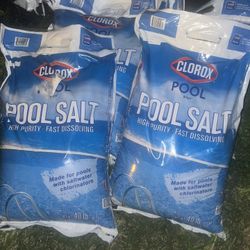 4 40lb Bags Of Pool Salt