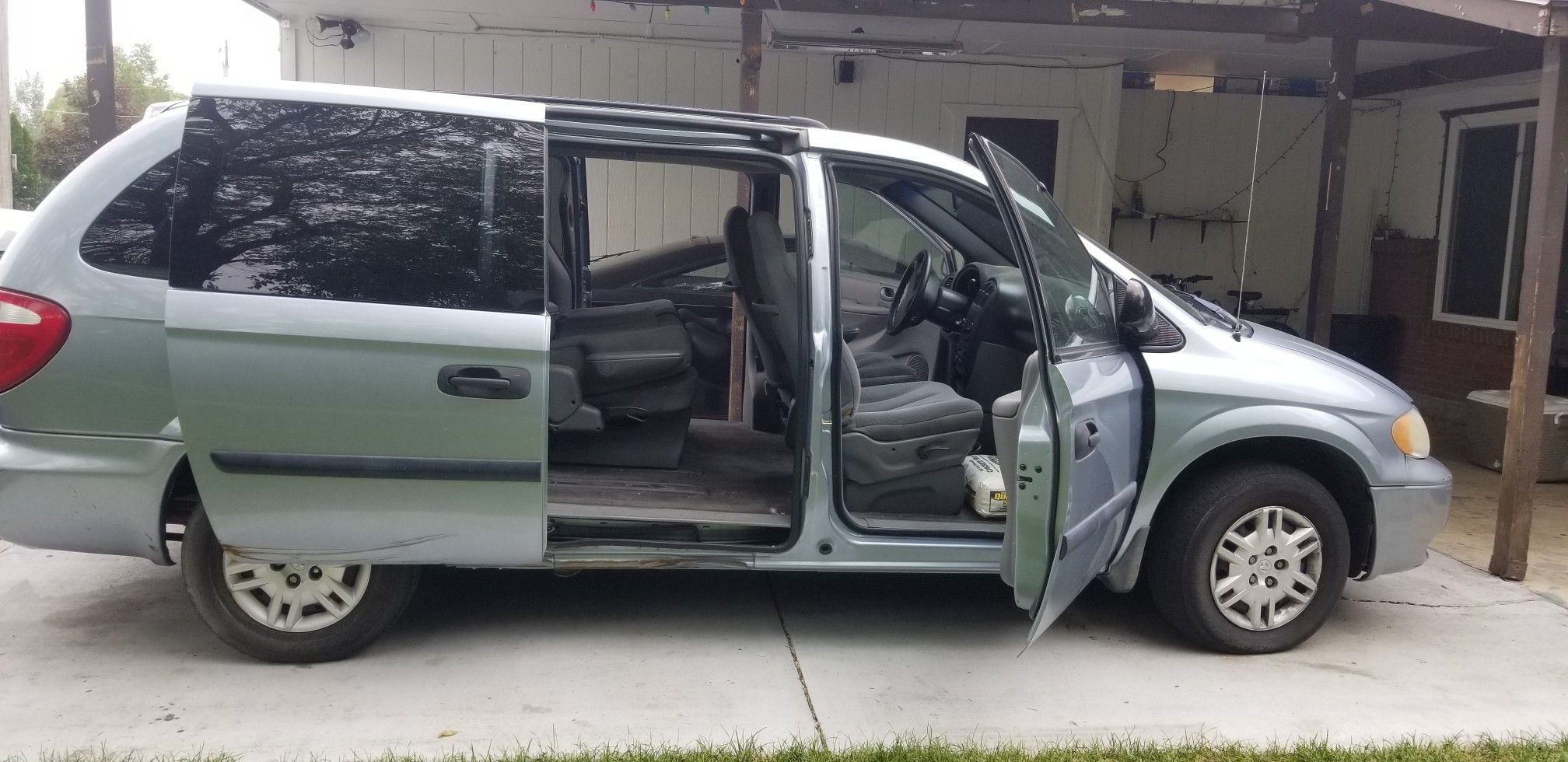 2005 Dodge Grand Caravan