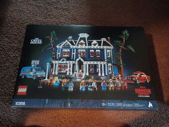 Stranger things Lego creel house