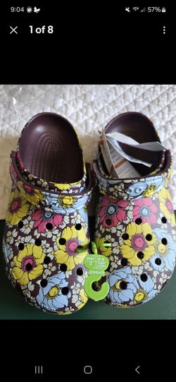 Crocs Unisex Graphic Brown Floral Print size M9,  W11  NWT