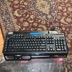 Logitech G910 Mechanical Gaming Keyboard. 