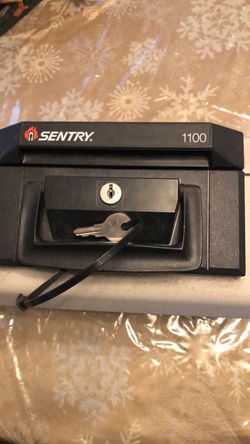 Sentry 1100 Security Safe with Key