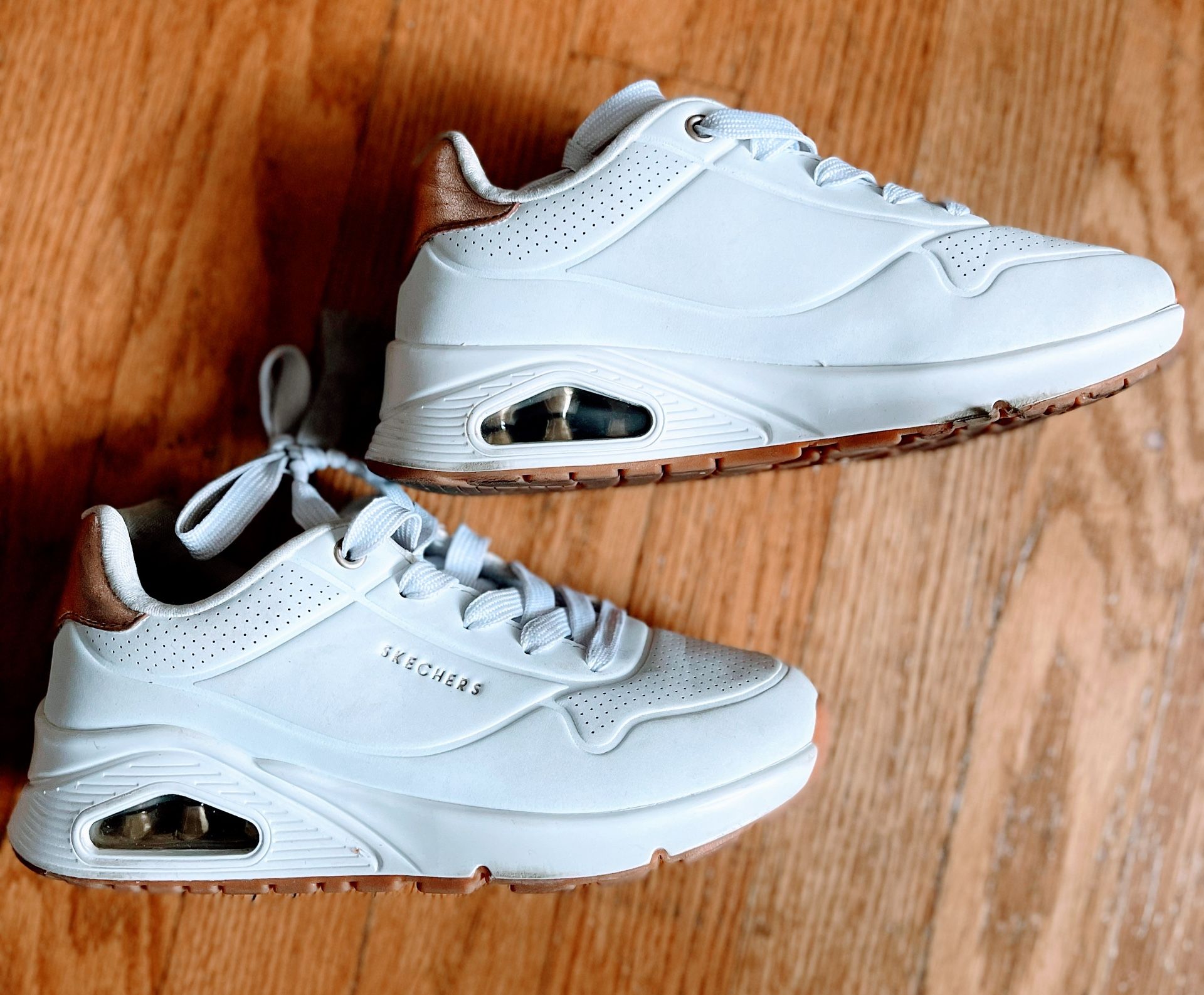 Skeachers Girl Size 1