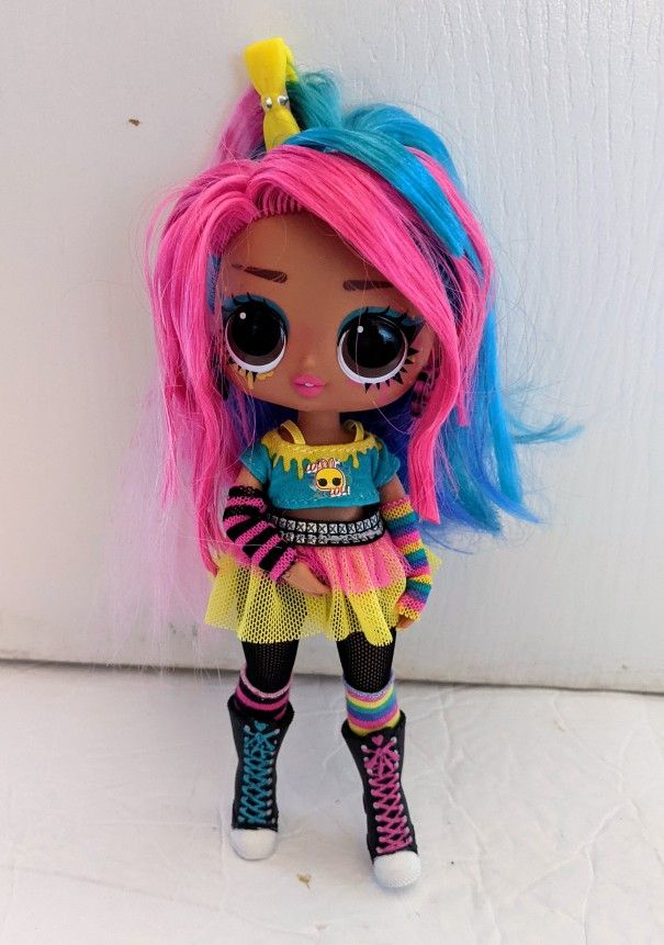 LOL Surprise Tween Series 3 Fashion Doll Emma Emo