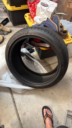 Dunlop Tire 245/40/20