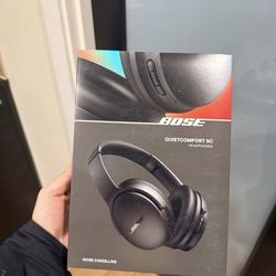 Brand New Bose Headphones Quietcomfort SC