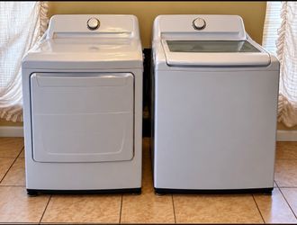 LG Smart Washer & Dryer Set + 3 yr Lowe’s warranty