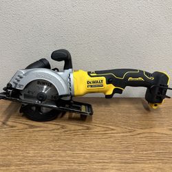 DEWALT DCS571B ATOMIC 20V MAX Cordless Brushless 4-1/2 in. Circular Saw (Tool Only)