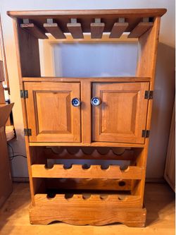 Wine cabinet