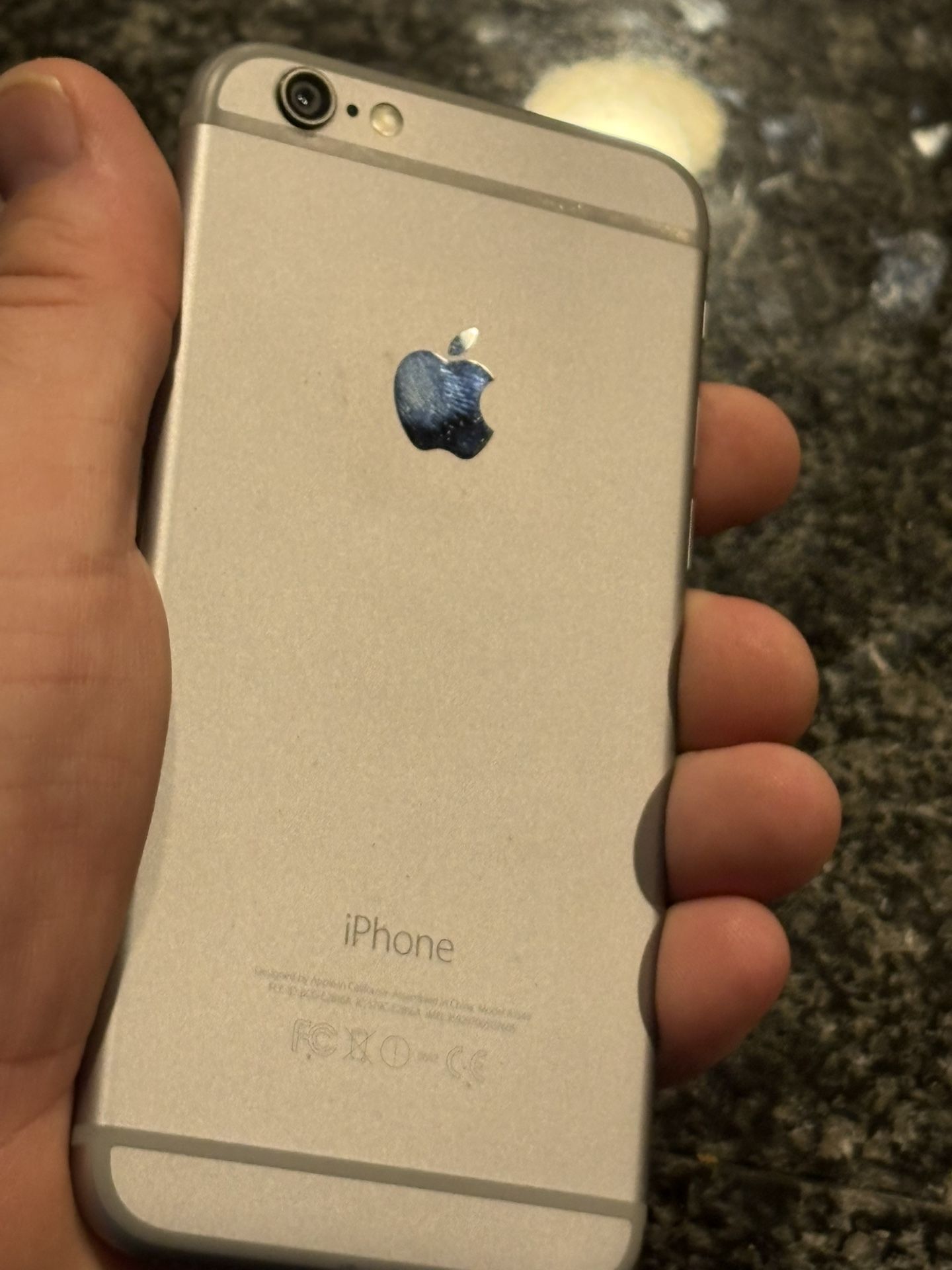 iPhone 6 - Silver - 16GB - 86% Battery - Great Comditon Was Always In A Case