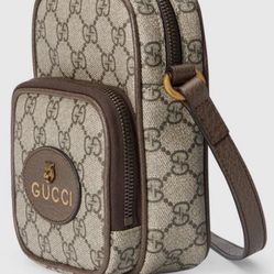 Gucci Handbag .. Like New 