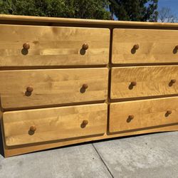 Solid Wood 6 Drawer Dresser Chest of Drawers Furniture Great Condition 