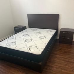 Brand New Queen Bed with Mattress and 2 Nightstands - Cama Queen con Colchón y 2 Mesas de Noche Nuevo a Estrenar ….. Fast 🚚