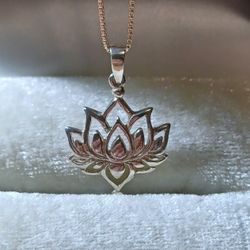 Vintage Sterling Silver Lotus Flower Necklace 